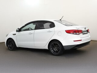 2016 Kia Rio III Рестайлинг, белый, 555000 рублей, вид 2