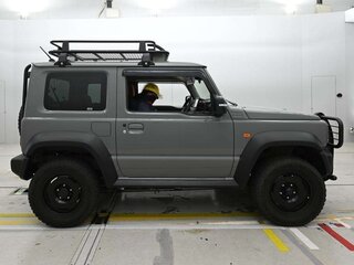 2023 Suzuki Jimny Sierra IV, серый, 1710000 рублей, вид 3