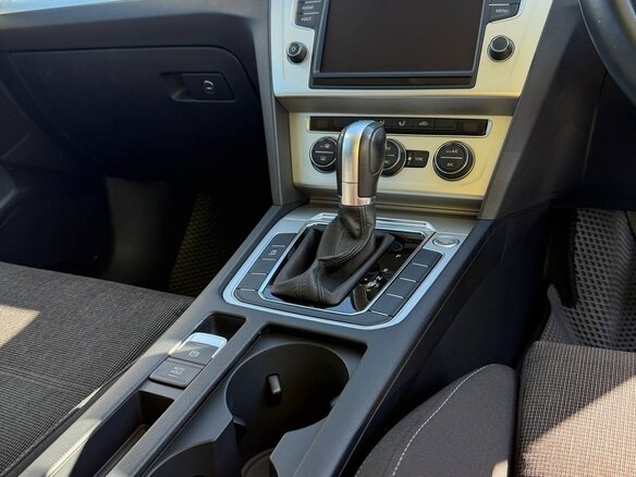 2015 Volkswagen Passat B8, белый, 1670000 рублей - вид 16