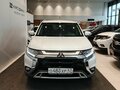 2019 Mitsubishi Outlander III Рестайлинг 3, белый, 1870000 рублей - вид 1