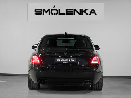 2021 Rolls-Royce Ghost Black Badge II (Series I), чёрный, 33500000 рублей, вид 4