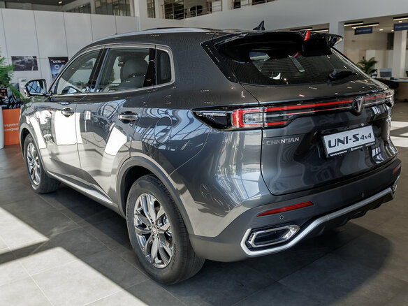 2026 Changan UNI-S I Рестайлинг, серый, 3079900 рублей - вид 6