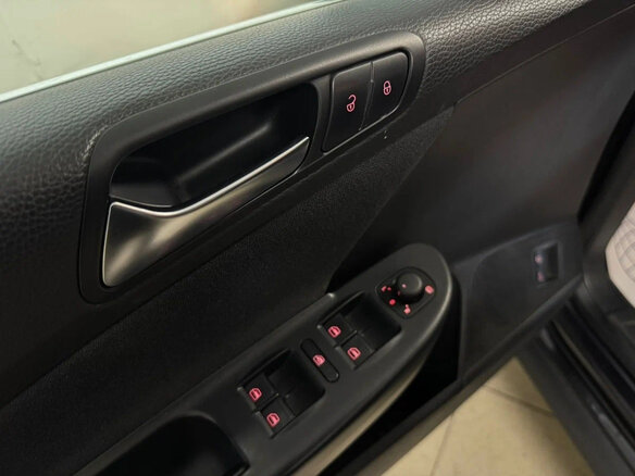 2010 Volkswagen Passat B6, чёрный, 679000 рублей - вид 11