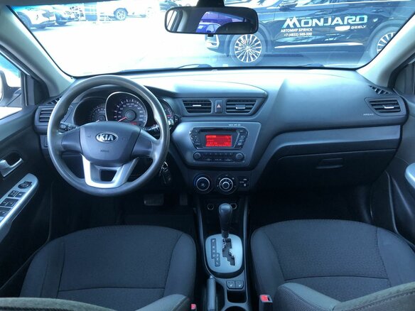 2014 Kia Rio 4-speed III, белый, 840000 рублей - вид 9