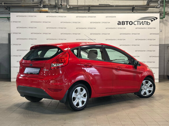 2008 Ford Fiesta Mk6, красный, 599000 рублей - вид 4