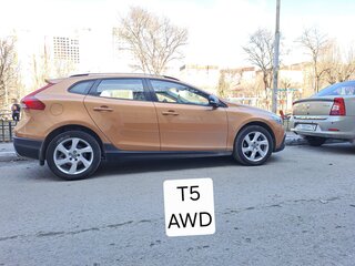 2013 Volvo V40 Cross Country I, оранжевый, 1900000 рублей, вид 1