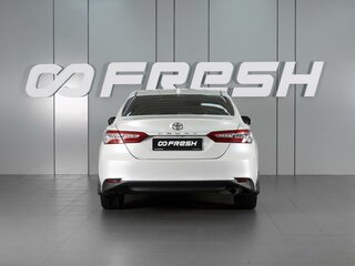 2021 Toyota Camry VIII (XV70) Рестайлинг, белый, 3465000 рублей, вид 4
