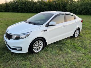 2015 Kia Rio III Рестайлинг, белый, 1140000 рублей, вид 1