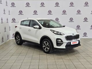 2021 Kia Sportage IV Рестайлинг, белый, 1897000 рублей, вид 3