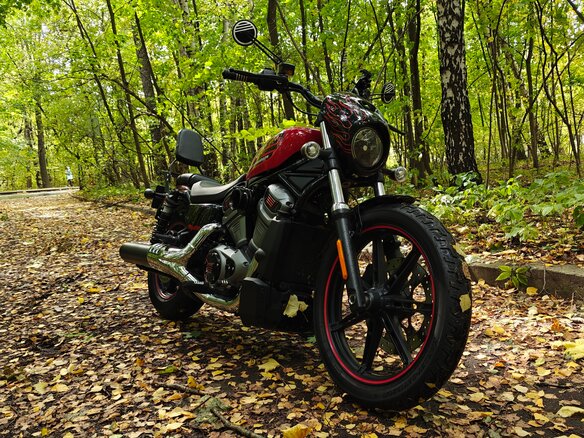 2022 Harley-Davidson Nightster, красный - вид 17