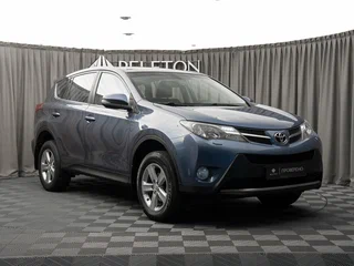 2014 Toyota RAV4 IV (XA40), серый, 1720000 рублей, вид 2