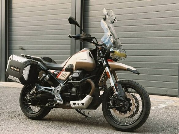 2020 Moto Guzzi V85 TT, бежевый, 800000 рублей