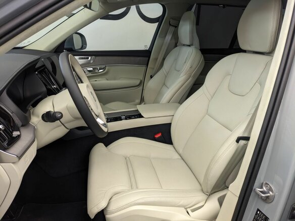 2026 Volvo XC90 B5 II Рестайлинг 2, серый, 10600000 рублей - вид 17