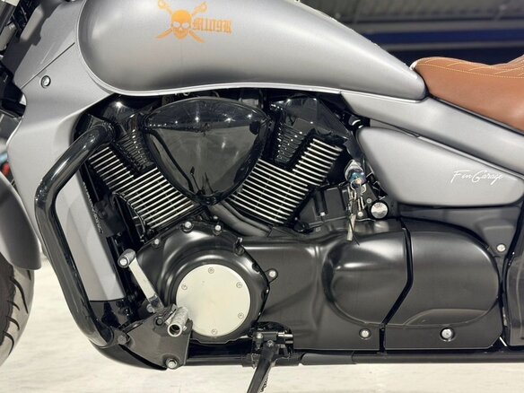 2017 Suzuki Boulevard M109R, серый - вид 14