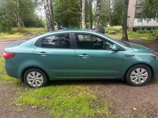 2012 Kia Rio 5-speed III, зелёный, 700000 рублей, вид 3