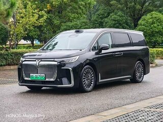 2025 Voyah Dream I Рестайлинг, чёрный, 7000002 рублей, вид 3