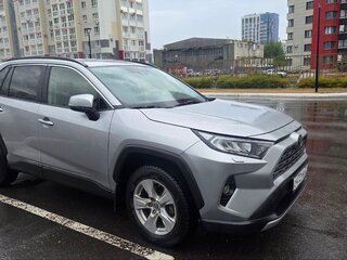 2019 Toyota RAV4 V (XA50), серый, 3000000 рублей, вид 1