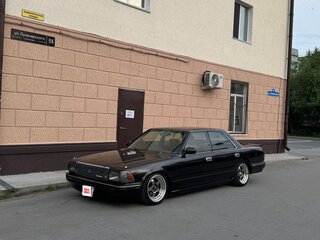 1990 Toyota Crown VIII (S130), синий, 700000 рублей, вид 1