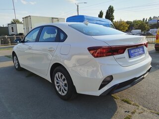 2022 Kia Cerato IV Рестайлинг, белый, 2059000 рублей, вид 5