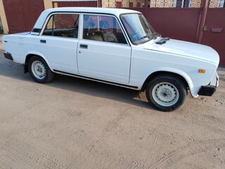 1999 Lada (ВАЗ) 2105, белый, 200000 рублей, вид 2