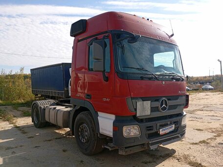 2017 Mercedes-Benz Actros, красный, 2790000 рублей, вид 2