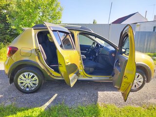 2017 Renault Sandero Stepway II, зелёный, 870000 рублей, вид 2