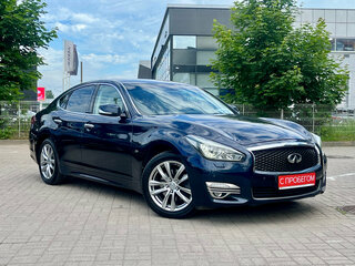 Infiniti Q70 I