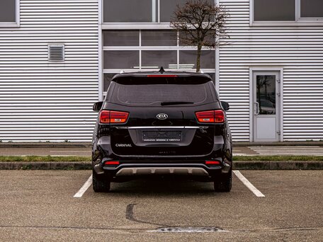 2019 Kia Carnival III, чёрный, 2155000 рублей, вид 5