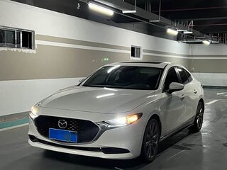 2023 Mazda 3 Axela IV (BP), белый, 1590004 рублей, вид 3