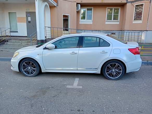 2012 Suzuki Kizashi, белый, 549000 рублей - вид 2