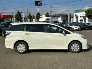 2017 Toyota Wish II Рестайлинг, серебристый, 1400000 рублей, вид 5
