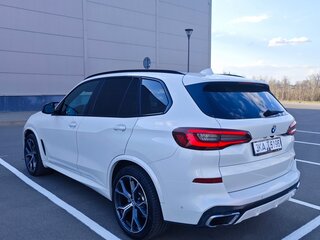 2021 BMW X5 40i IV (G05/G18), белый, 4100000 рублей, вид 4