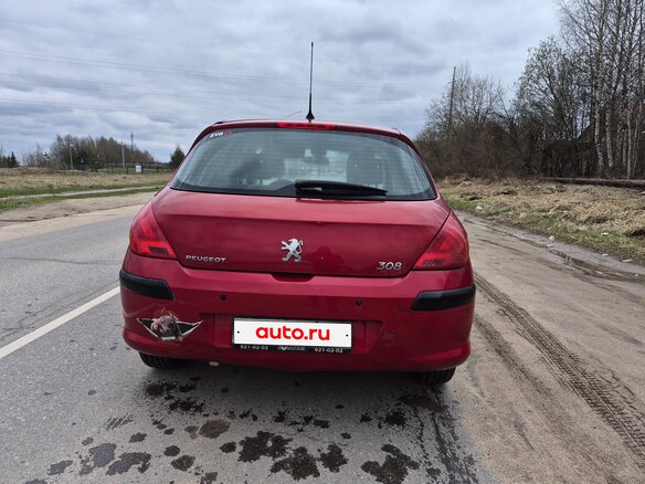 2008 Peugeot 308 I, красный, 380000 рублей - вид 4