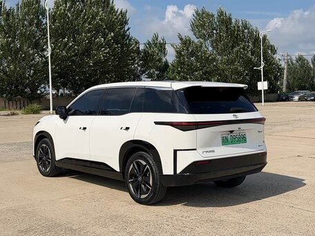 2026 Toyota bZ3X 58.3 kWh, белый, 2560000 рублей, вид 4