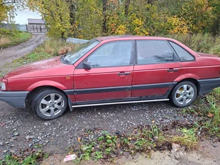 1989 Volkswagen Passat B3, красный, 75000 рублей, вид 4