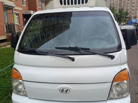 2009 Hyundai Porter II, белый, 610000 рублей, вид 2