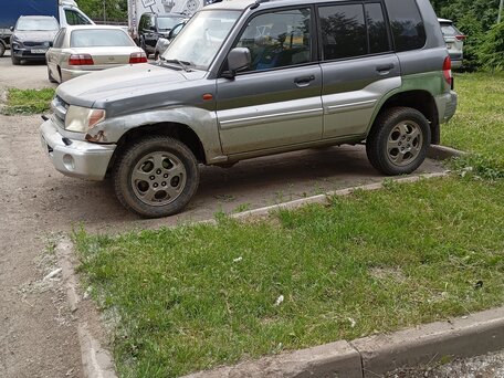 2002 Mitsubishi Pajero Pinin, серый, 360000 рублей, вид 3