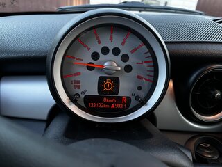 2010 Mini Hatch One II (R56) Рестайлинг, бежевый, 950000 рублей, вид 5