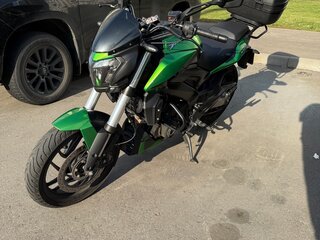 2020 Bajaj Dominar 400, зелёный, 340000 рублей, вид 2