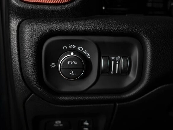 2025 Ram 1500 Crew Cab V Рестайлинг, синий, 8490000 рублей - вид 15