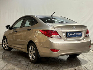 2011 Hyundai Solaris I, бежевый, 730000 рублей, вид 3