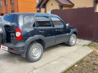 2013 Chevrolet Niva I Рестайлинг, чёрный, 450000 рублей, вид 3