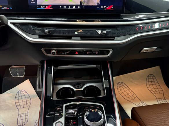 2023 BMW X7 40i I (G07) Рестайлинг, белый, 15490000 рублей - вид 13