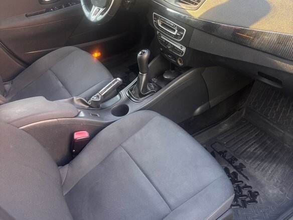 2011 Renault Fluence I, бежевый, 550000 рублей - вид 7