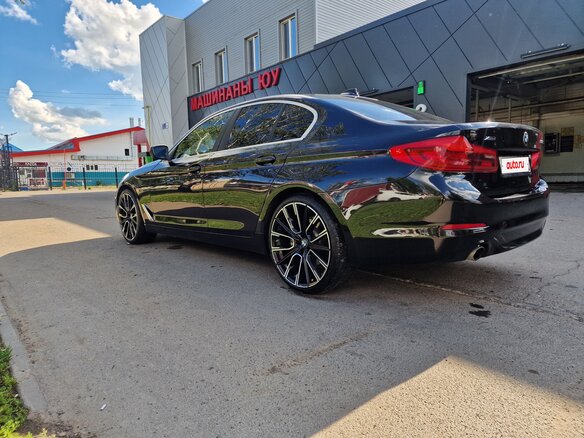 2019 BMW 5 серии 520d xDrive VII (G30/G31/G38), чёрный, 3250000 рублей - вид 10