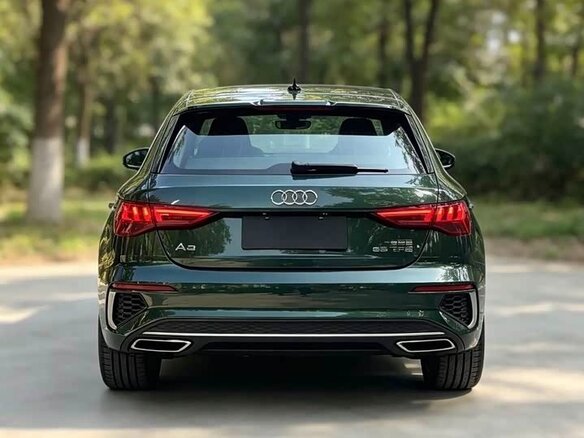 2023 Audi A3 Sportback 35 TFSI IV (8Y), зелёный, 2100000 рублей - вид 5