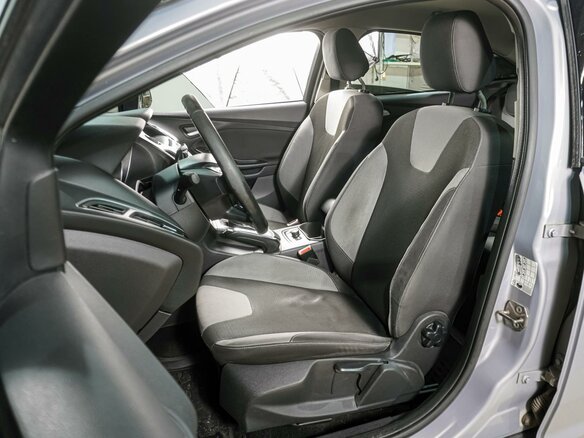 2012 Ford Focus III, серый, 759000 рублей - вид 9