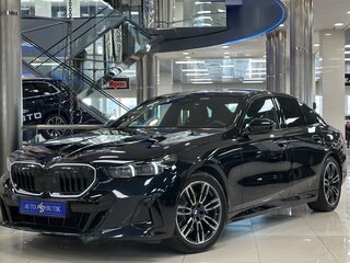 2023 BMW 5 серии 520d xDrive VIII (G60/G61/G68), синий, 7150000 рублей, вид 1
