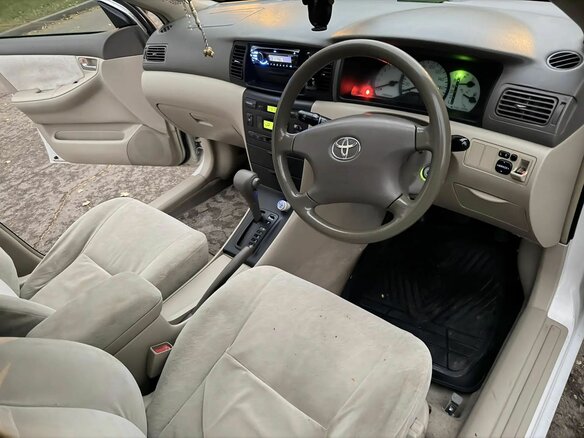 2001 Toyota Corolla Fielder IX (E120, E130), белый, 499900 рублей - вид 8
