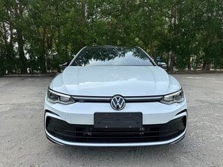 2023 Volkswagen Golf VIII, белый, 2000000 рублей, вид 2